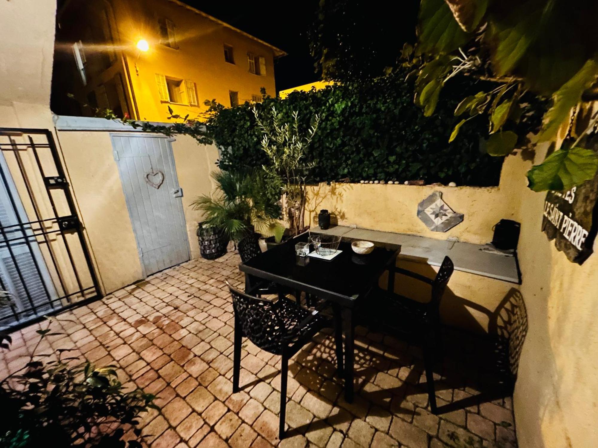 Charmante 3 Zimmer, Stadtwohnung Menton Exterior foto