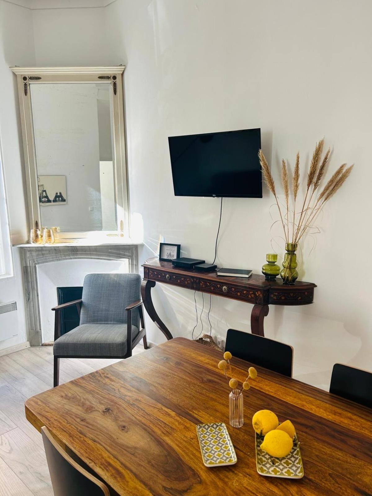 Charmante 3 Zimmer, Stadtwohnung Menton Exterior foto